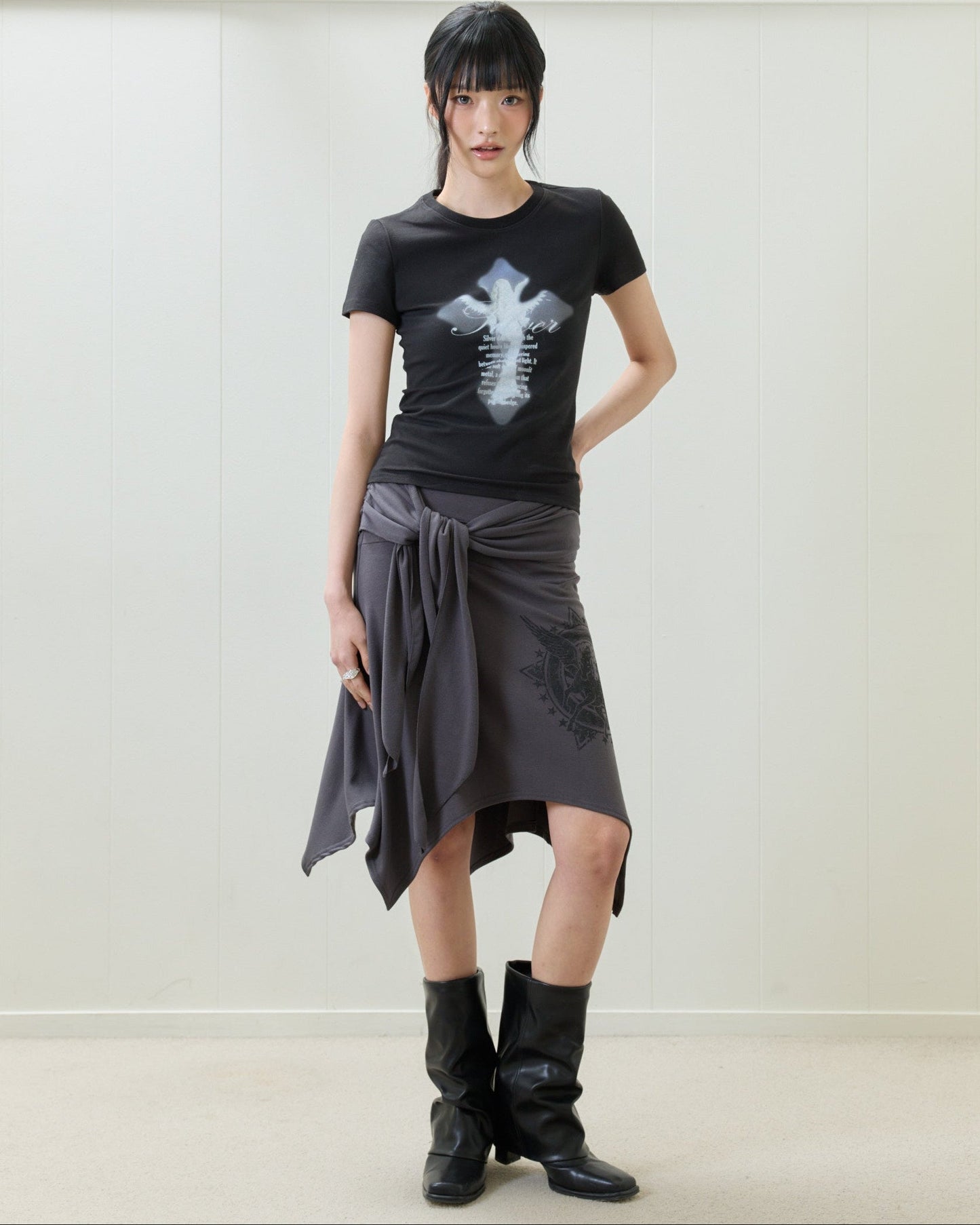 （韓国発送）EL CROSS FAIRY GRAPHIC TEE (BLACK)
