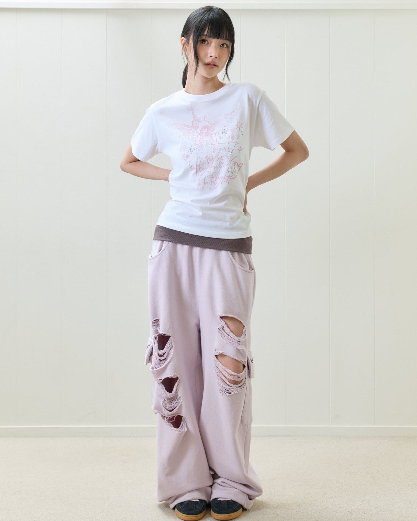 （韓国発送）EL ANGELIC GRAPHIC TEE (WHITE)