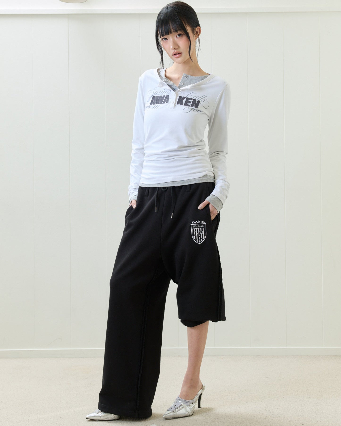 （韓国発送）EL HENLEY NECK SLEEVE TEE (WHITE)