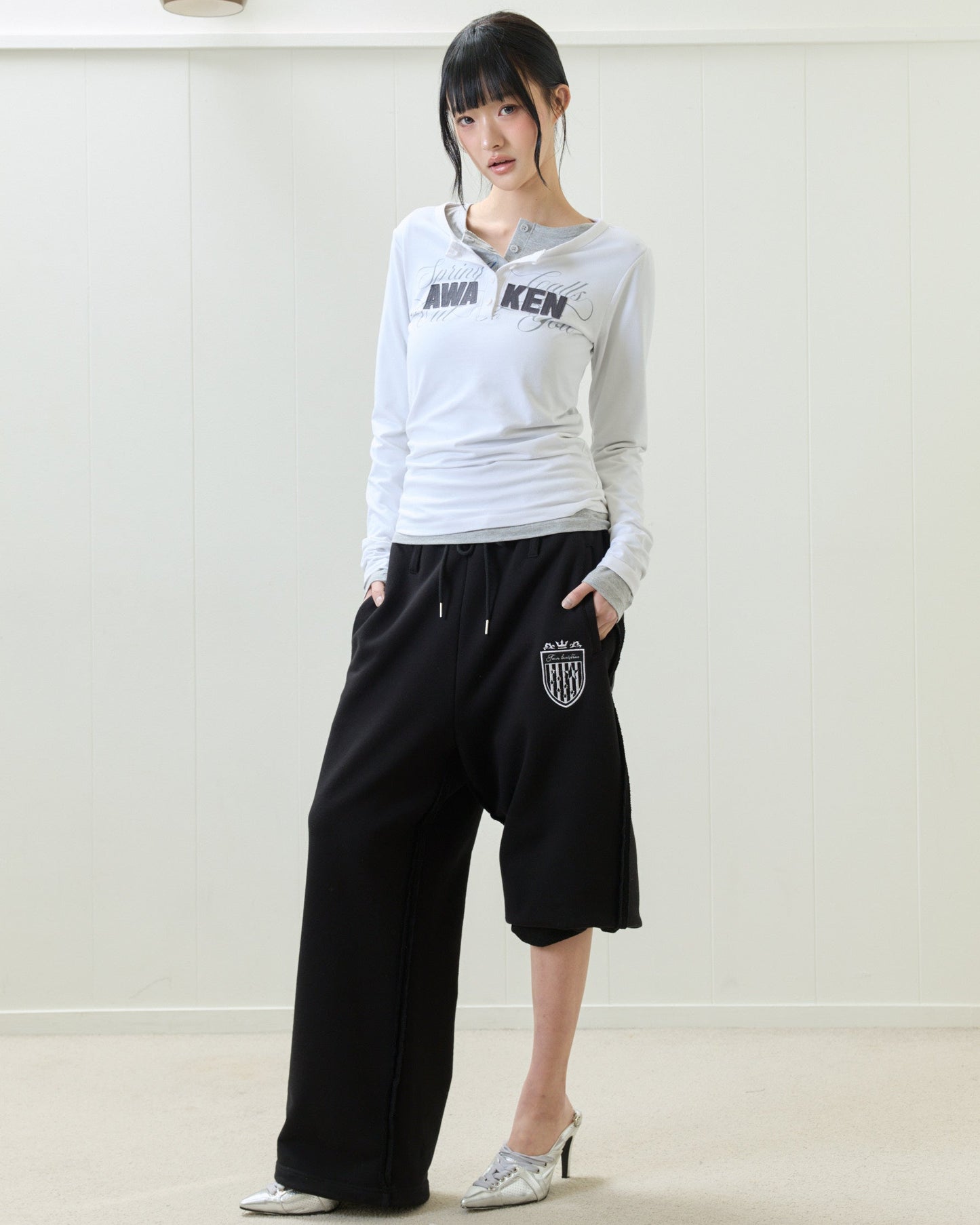 （韓国発送）EL STAR EMBLEM TRAINING PANTS (BLACK)