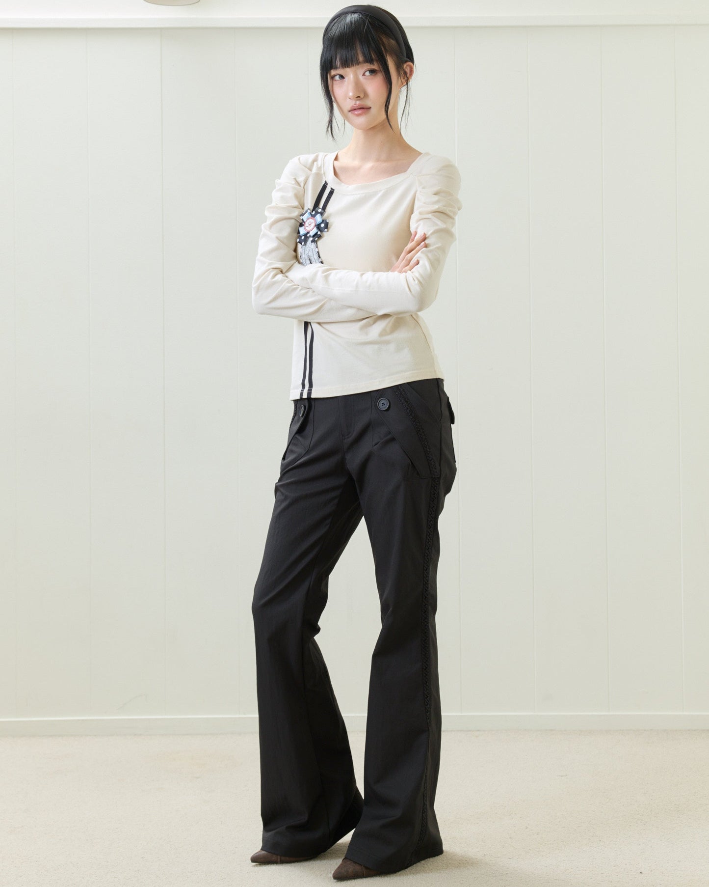 （韓国発送）EL RIBBON BOOTSCUT PANTS (BLACK)
