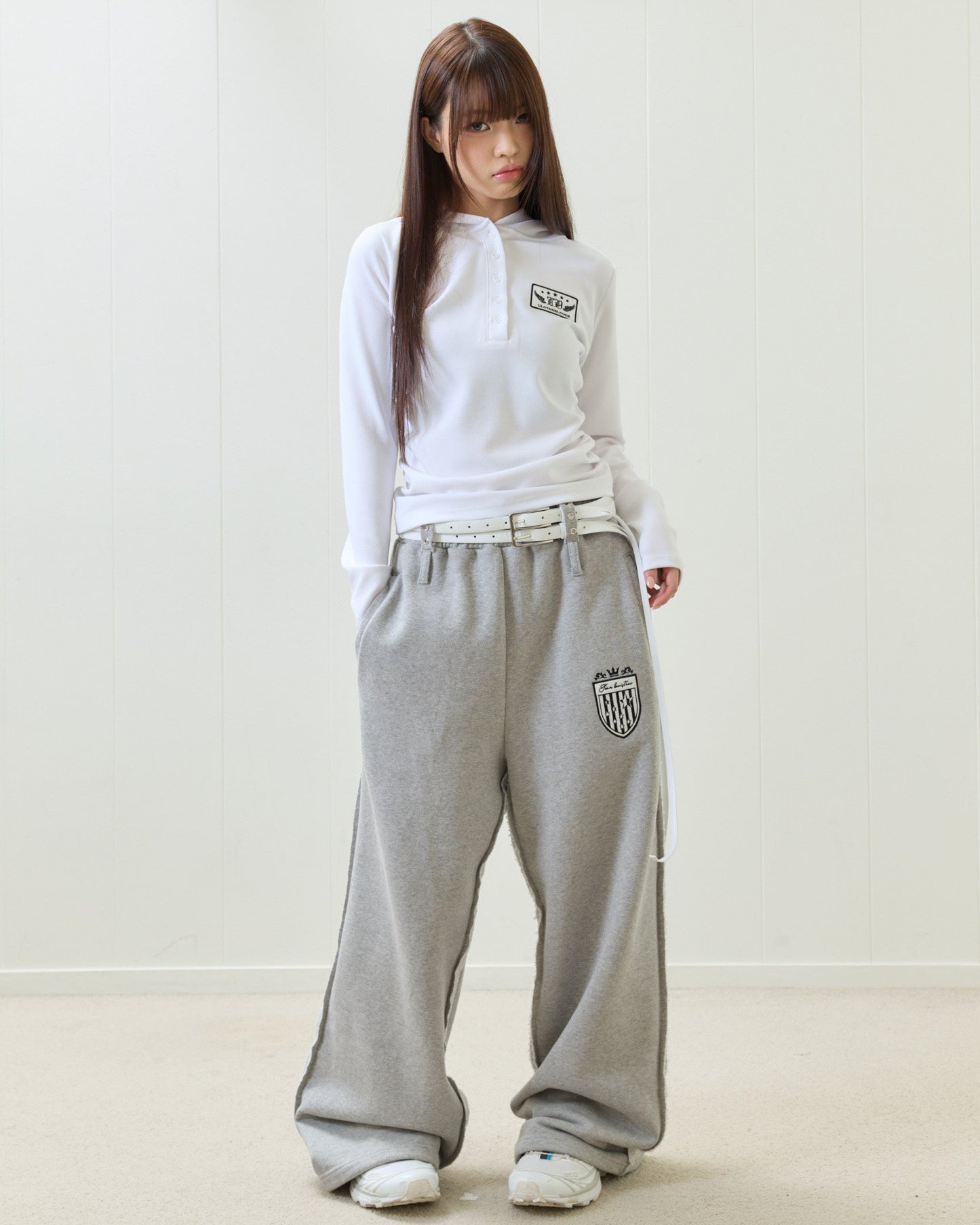（韓国発送）EL PATCH HOOD T-SHIRT (WHITE)