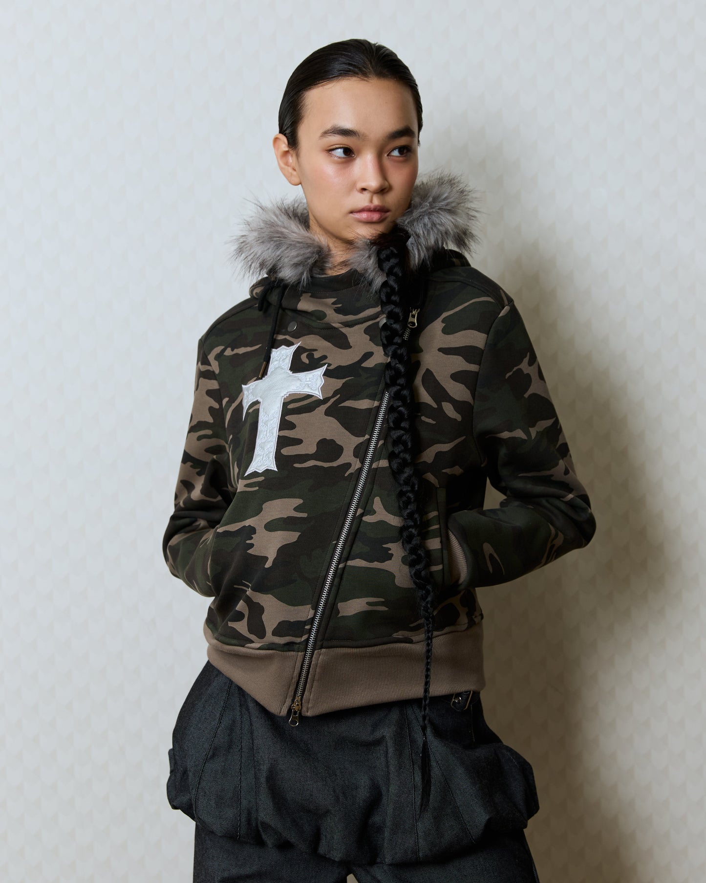 （韓国発送）GT FUR UNBALANCE HOOD ZIP UP (CAMO)