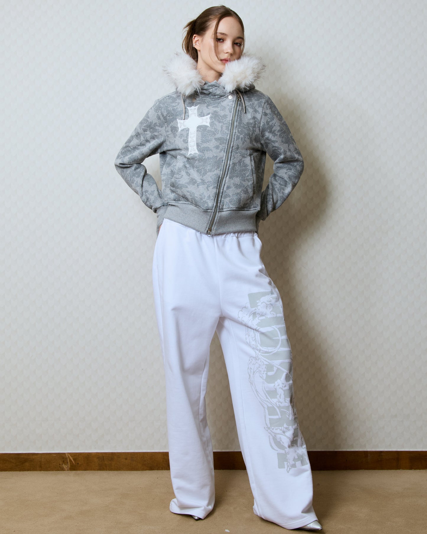 （韓国発送）GT FUR UNBALANCE HOOD ZIP UP (GRAY)