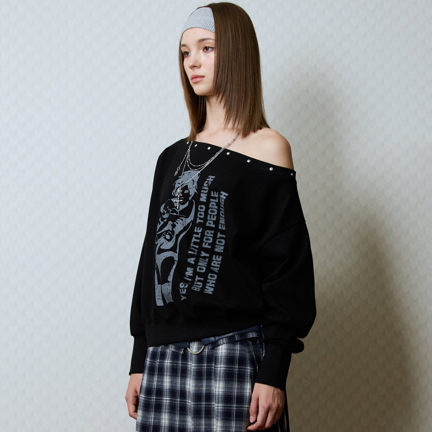【Hearts2Hearts ジウ着用】（韓国発送）GT ONE SHOULDER SWEATSHIRT (BLACK)