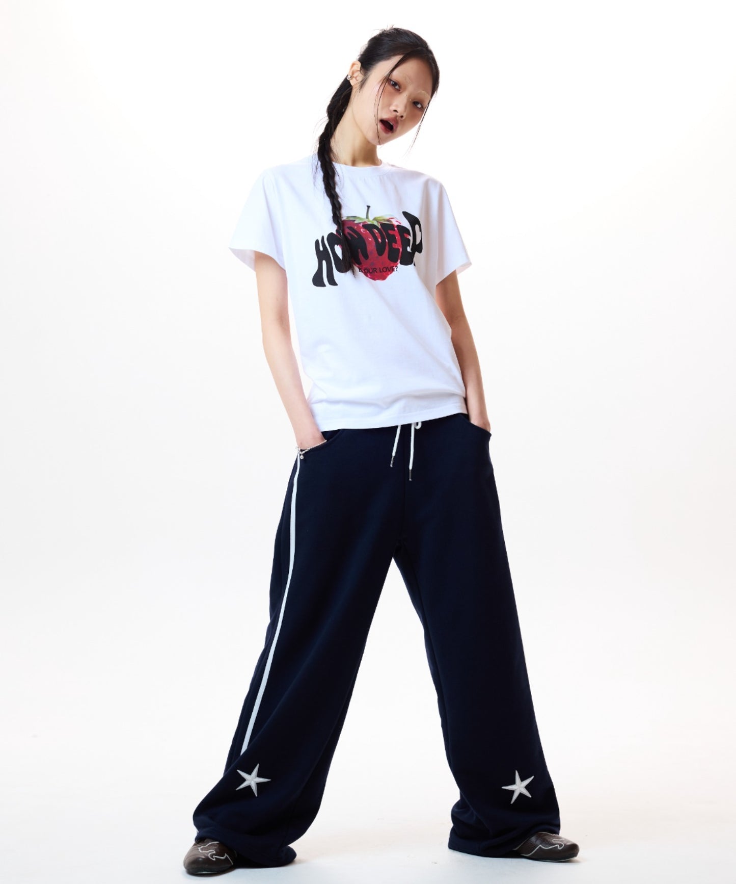 （韓国発送）IM HOW DEEP STRAWBERRY TEE (WHITE)