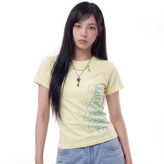 （韓国発送）EL LUVISTRUE LOGO TEE (YELLOW)