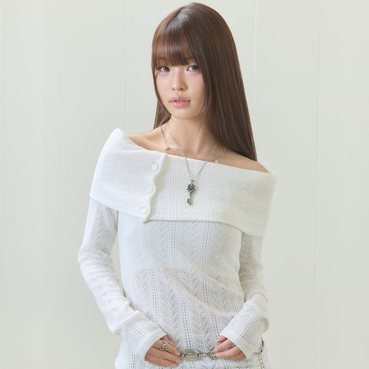 【aespa カリナ / KiiiKiii スイ着用】（韓国発送）EL OFF-SHOULDER KNIT (WHITE)