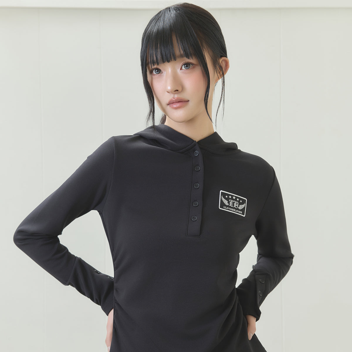 （韓国発送）EL PATCH HOOD T-SHIRT (BLACK)