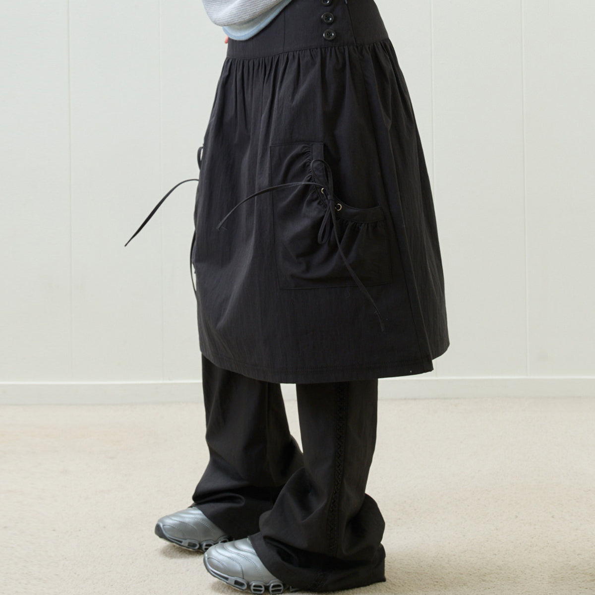 （韓国発送）EL POCKET SHIRRING MIDI SKIRT (BLACK)