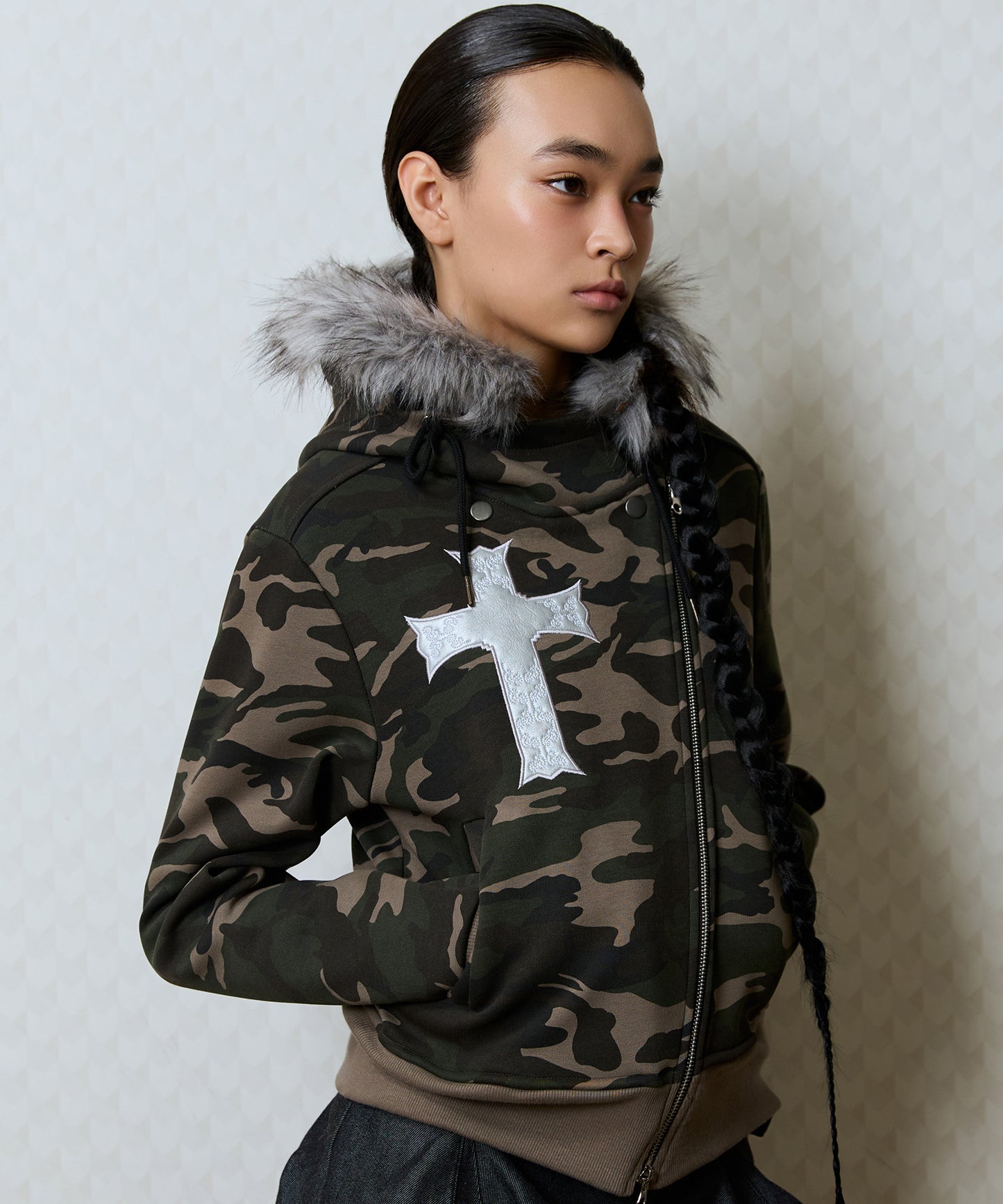 （韓国発送）GT FUR UNBALANCE HOOD ZIP UP (CAMO)