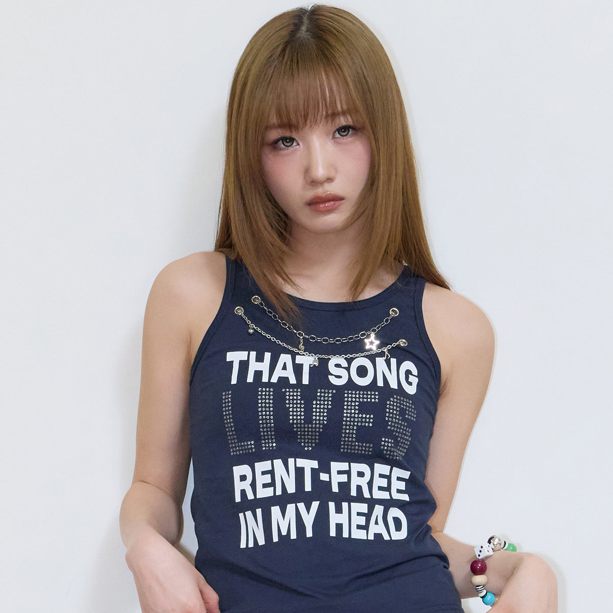 （韓国発送）SY NECKLACE SONG SLEEVELESS TEE (NAVY)